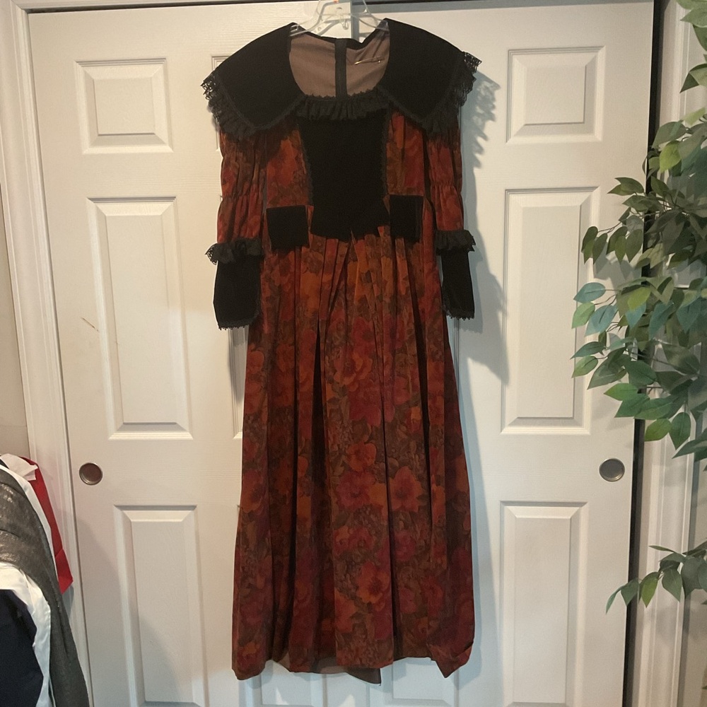 Vintage Renaissance Medieval Velour Black Velvet Lace Long Maxi Dress Whimsigoth - Picture 3 of 10